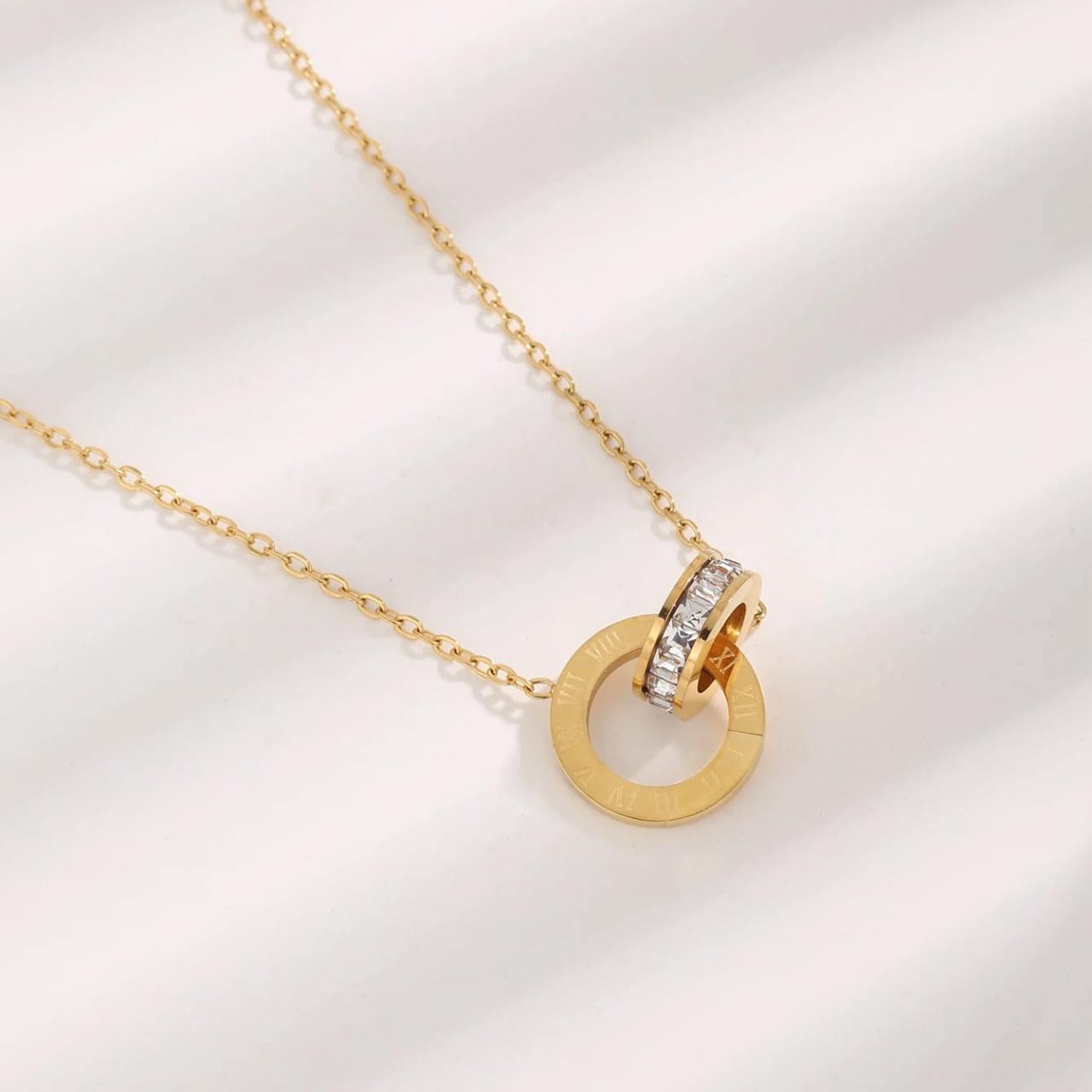 QCT-175 Roman Circle Stainless Steel Necklace – Elegant Jewellery, Stylish Accessory for Women