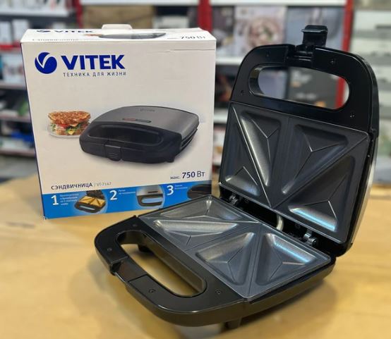 Vitek VT‑7147 Sandwich Maker | 750W | Non-Stick Plates | 4 Triangular Toasts | Compact & Safe Design - Image 5